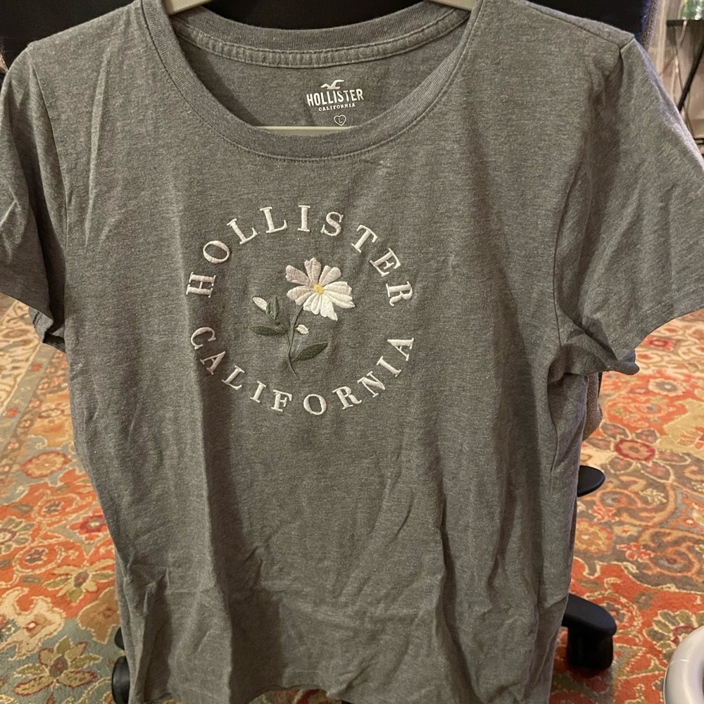 Hollister T-shirt